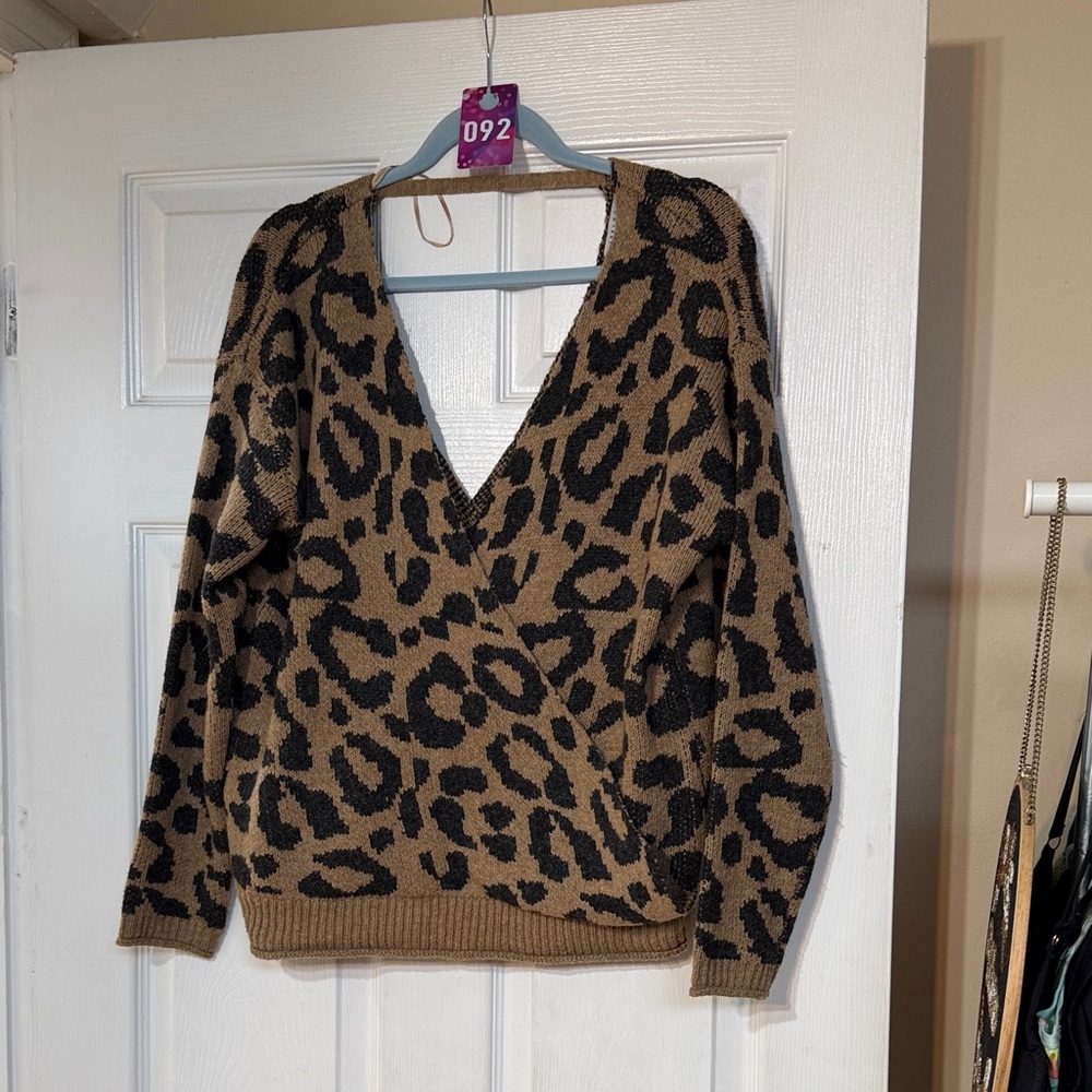 92 Leopard Print V-Neck Sweater